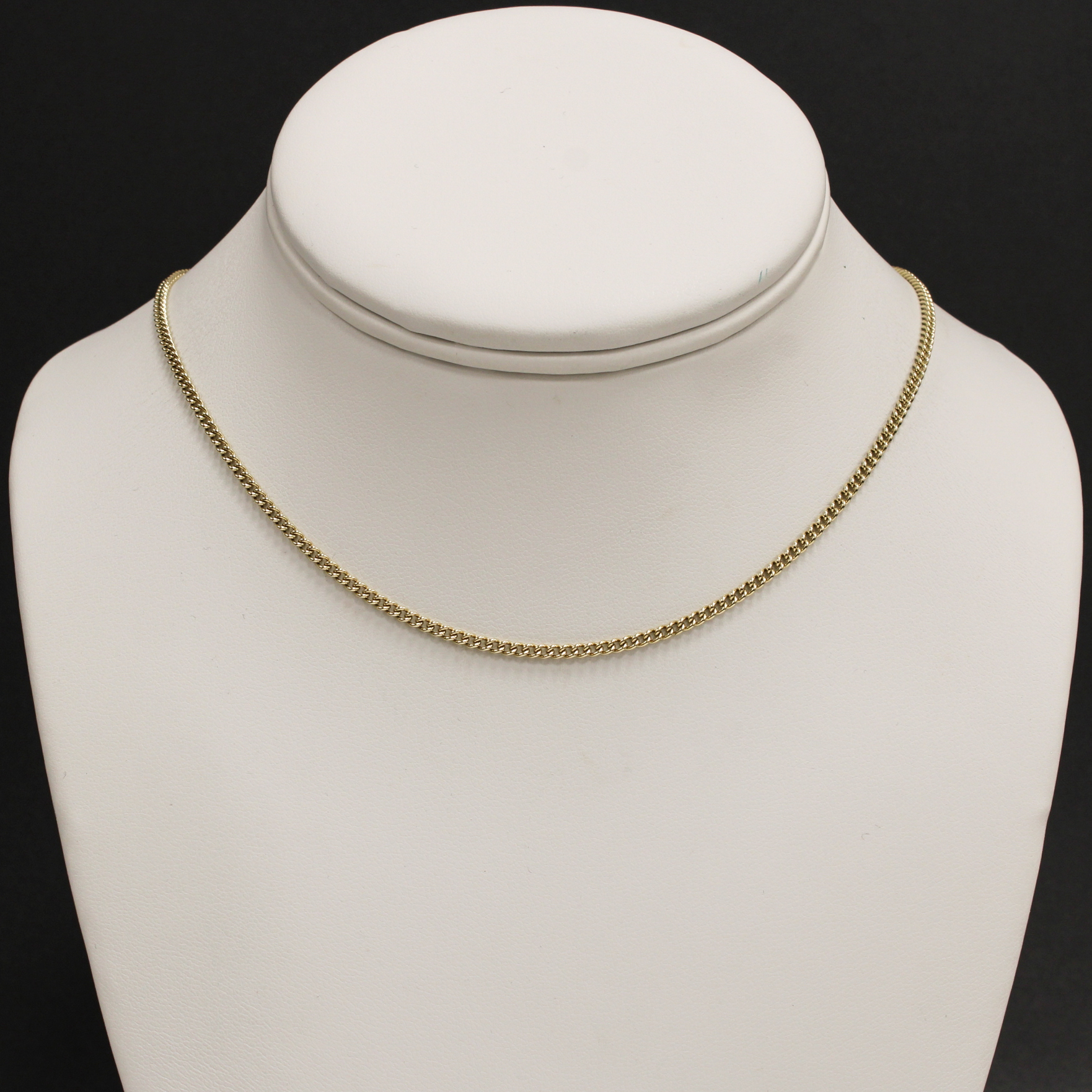 9ct Yellow Gold 18" Curb Chain 9ct Yellow Gold 18" Curb Chain