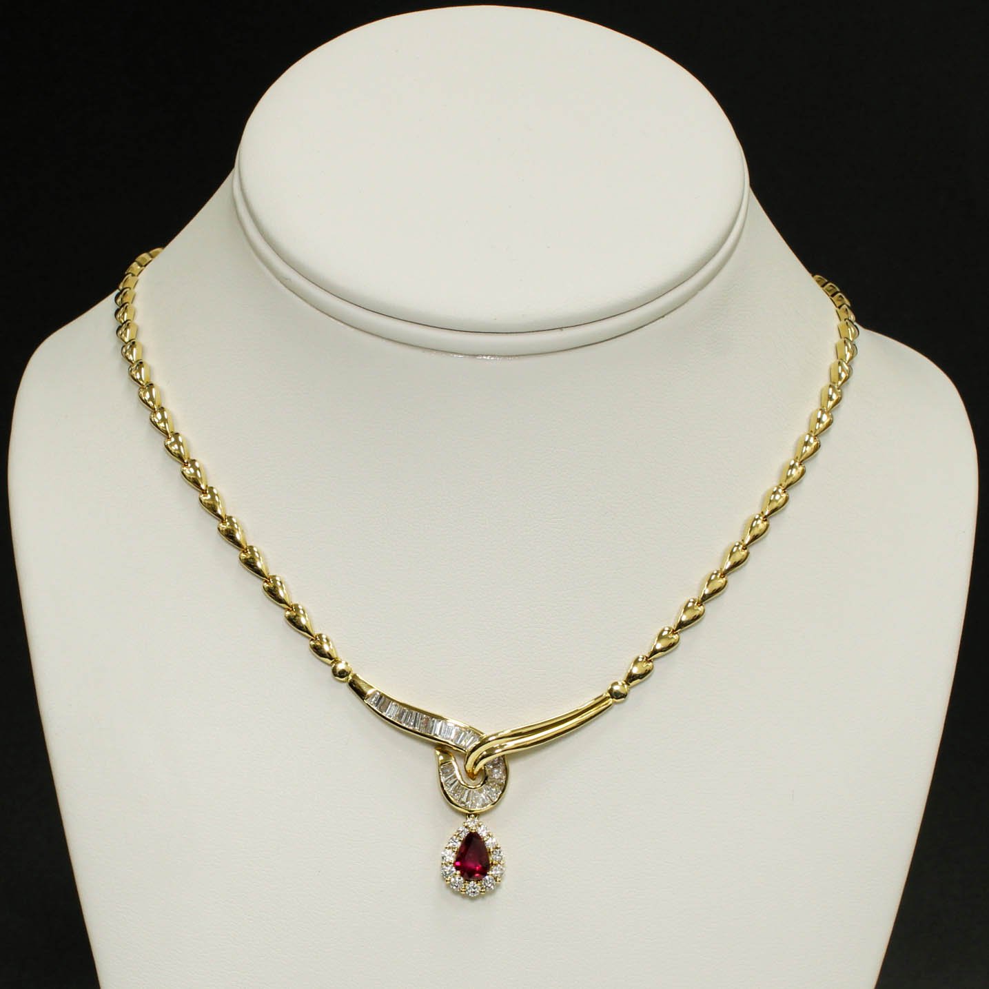 18ct Yellow Gold Diamond & Ruby Necklace Total 1.42ct 18ct Yellow Gold Diamond & Ruby Necklace Total 1.42ct