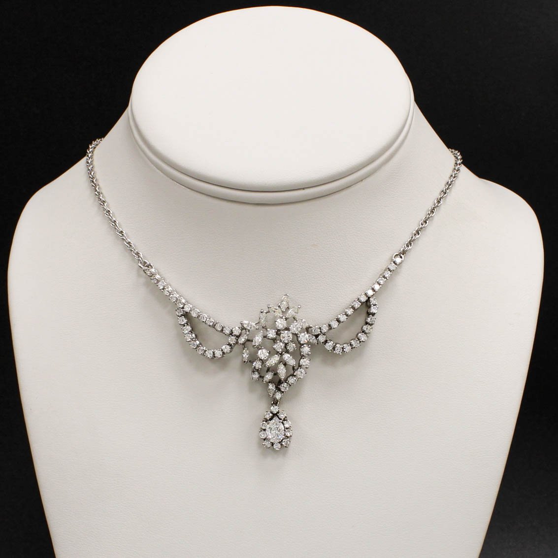 18ct White Gold Diamond Fancy Necklace Total 4.22ct 18ct White Gold Diamond Fancy Necklace Total 4.22ct