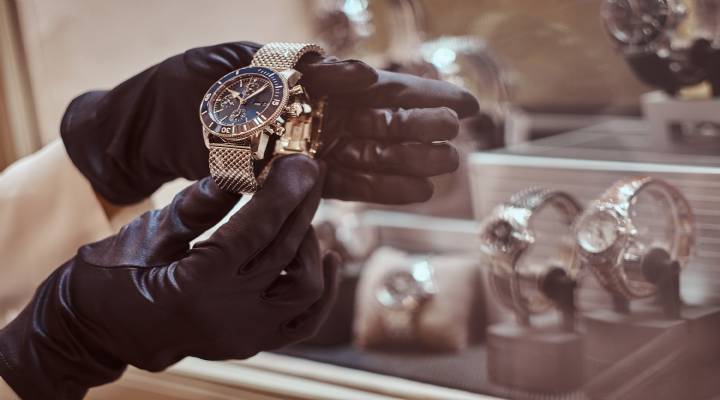 Choosing the Right Luxury Watch: The Ultimate Guide to Pre-Owned Watches