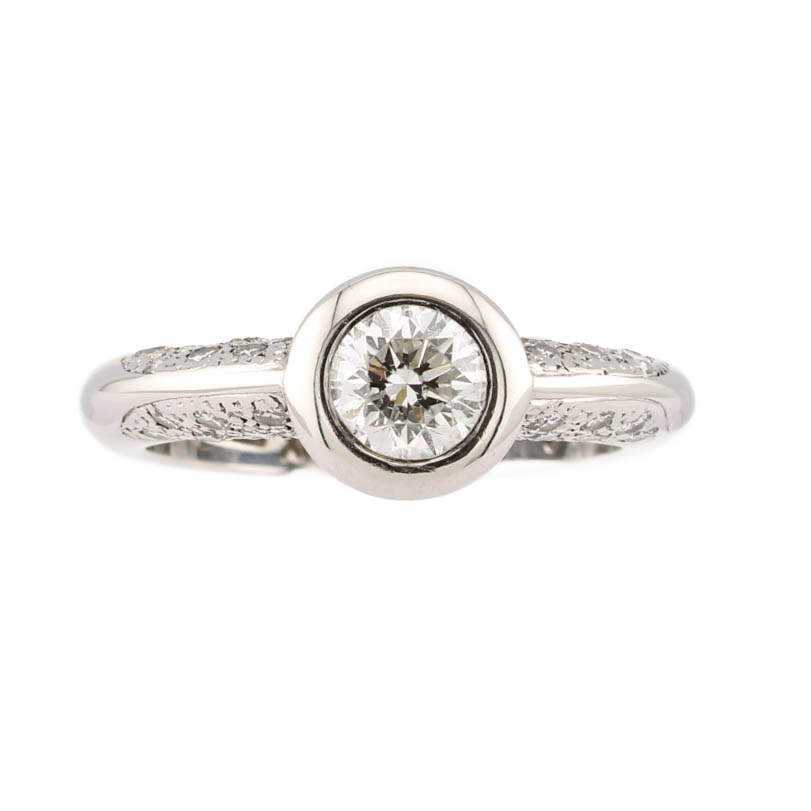 18ct White Gold Diamond Solitaire Ring Total 1.10ct 18ct White Gold Diamond Solitaire Ring Total 1.10ct