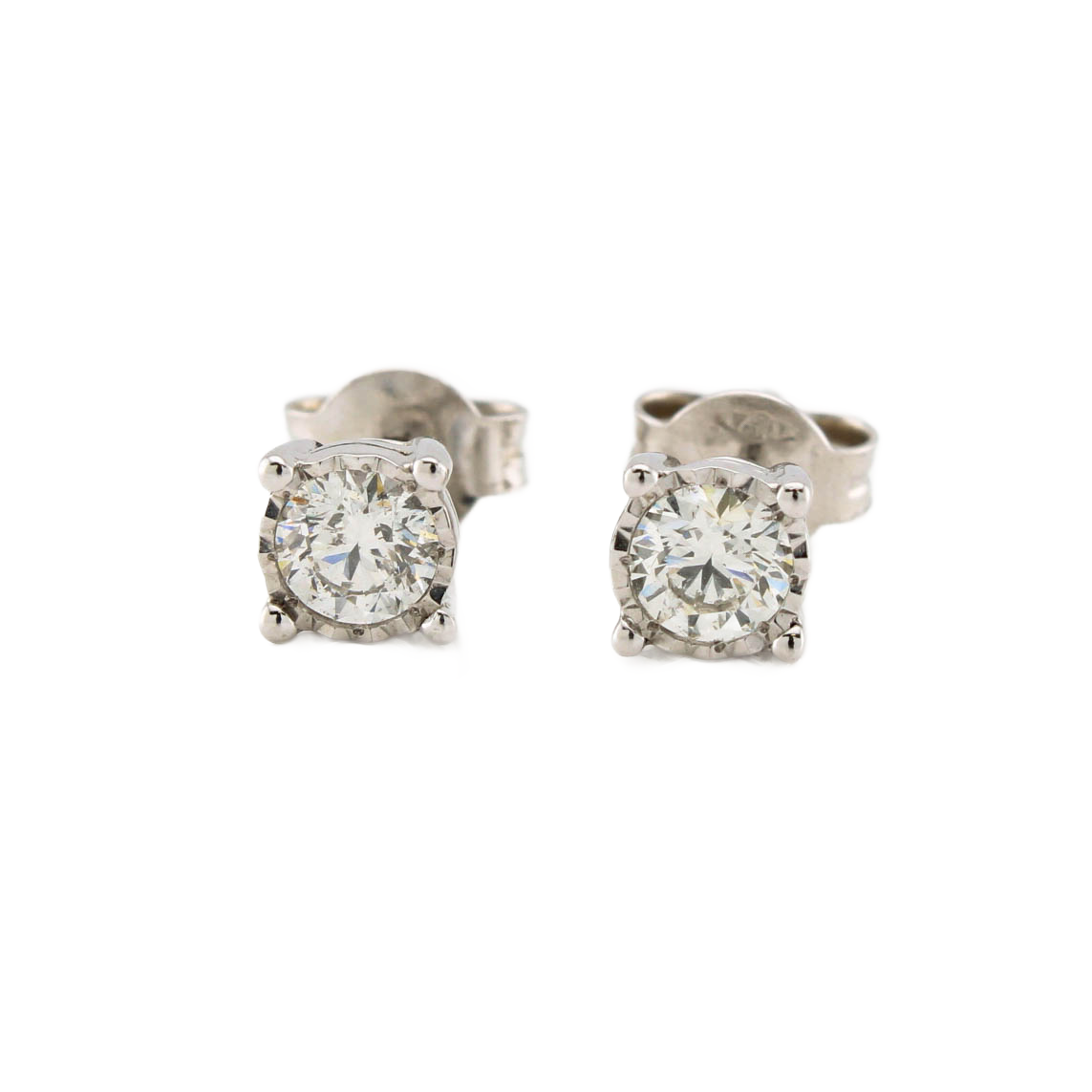 18ct White Gold Diamond Stud Earrings 0.60ct Total 18ct White Gold Diamond Stud Earrings 0.60ct Total