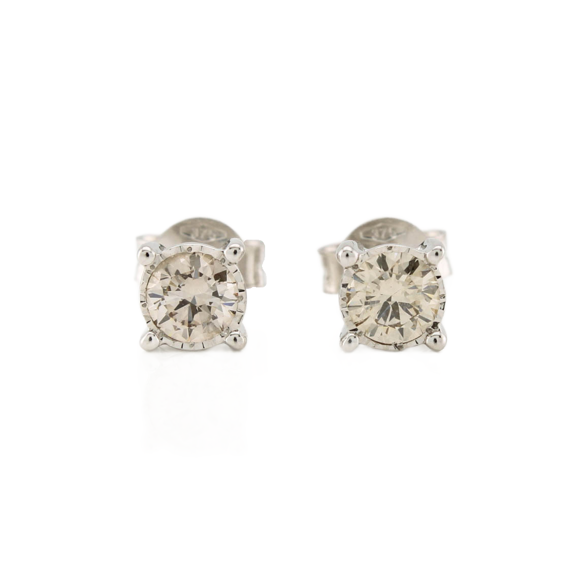 18ct White Gold Diamond Solitaire Stud Earrings 0.64ct 18ct White Gold Diamond Solitaire Stud Earrings 0.64ct