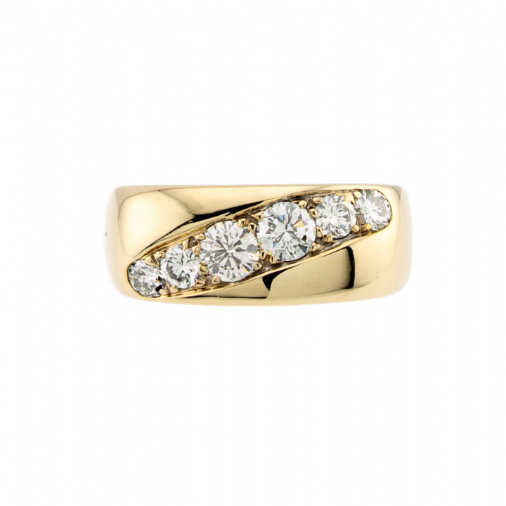 Pre-Owned 9ct Yellow Gold Diamond 7 Stone Ring 0.78ct Total